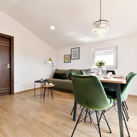 Modern Holiday Apartment "Libra" With Swimming Pool Posedarje Zewnętrze zdjęcie